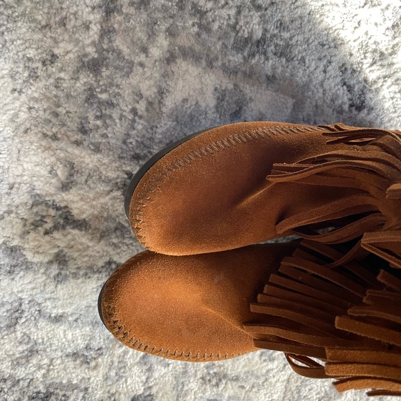 Minnetonka boots - Picture 4 of 6